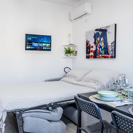 Appartement Enjoy And Fly à Fiumicino Extérieur photo